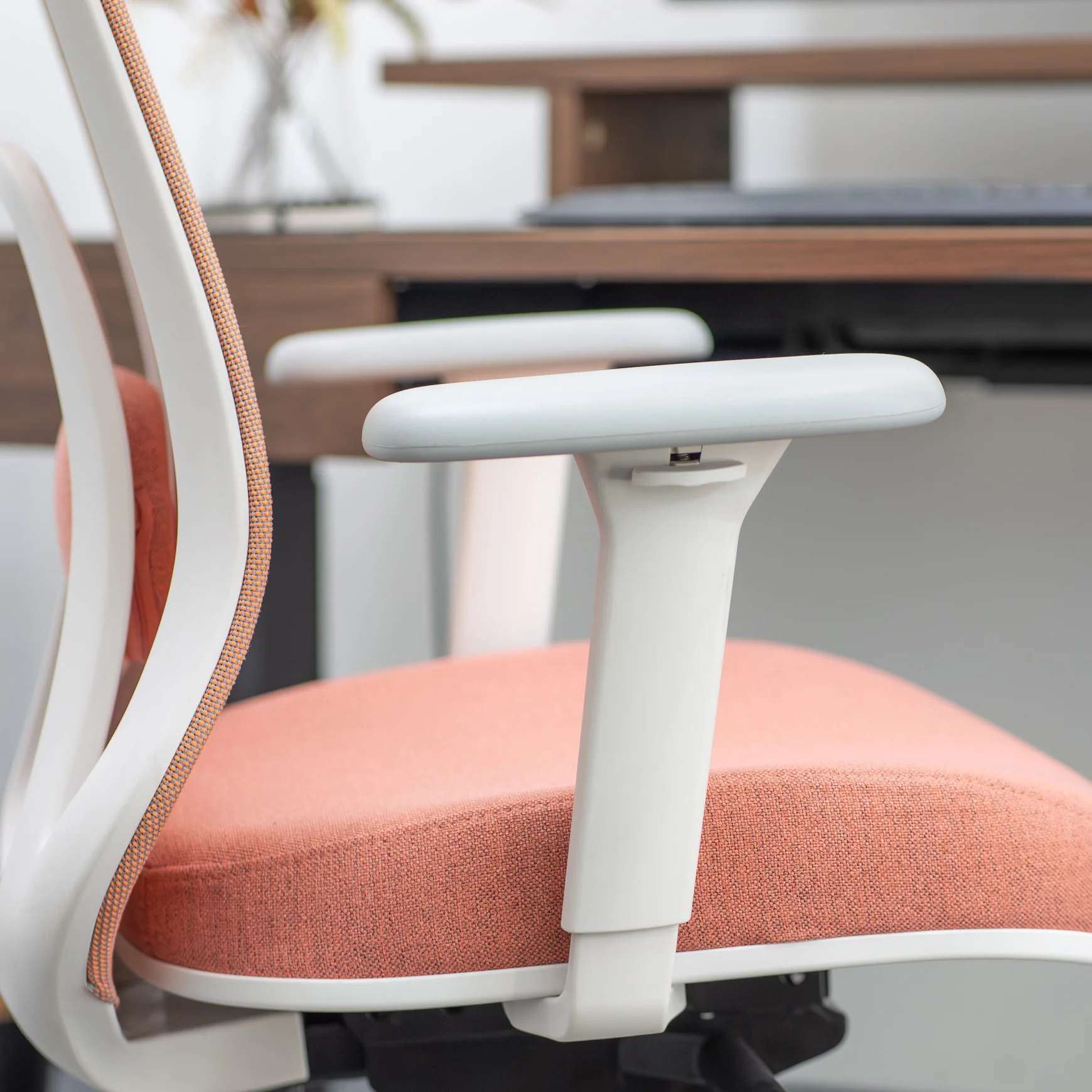 10_Regal_Mesh_Chair_1740x - ERGO OFFICE & HOME CHAIRS