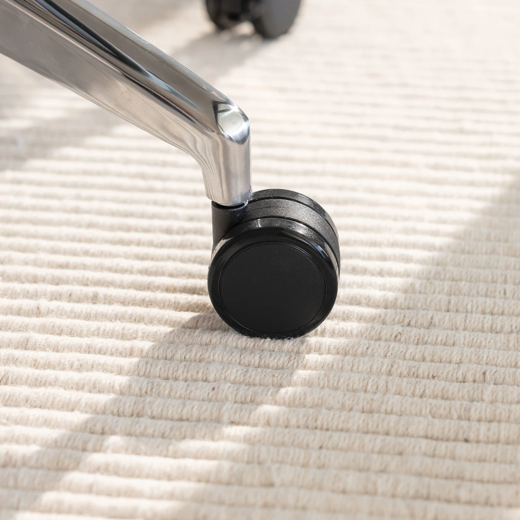 6Pinnacle_Executive_Office_Chair_1740x 1 - ERGO OFFICE & HOME CHAIRS