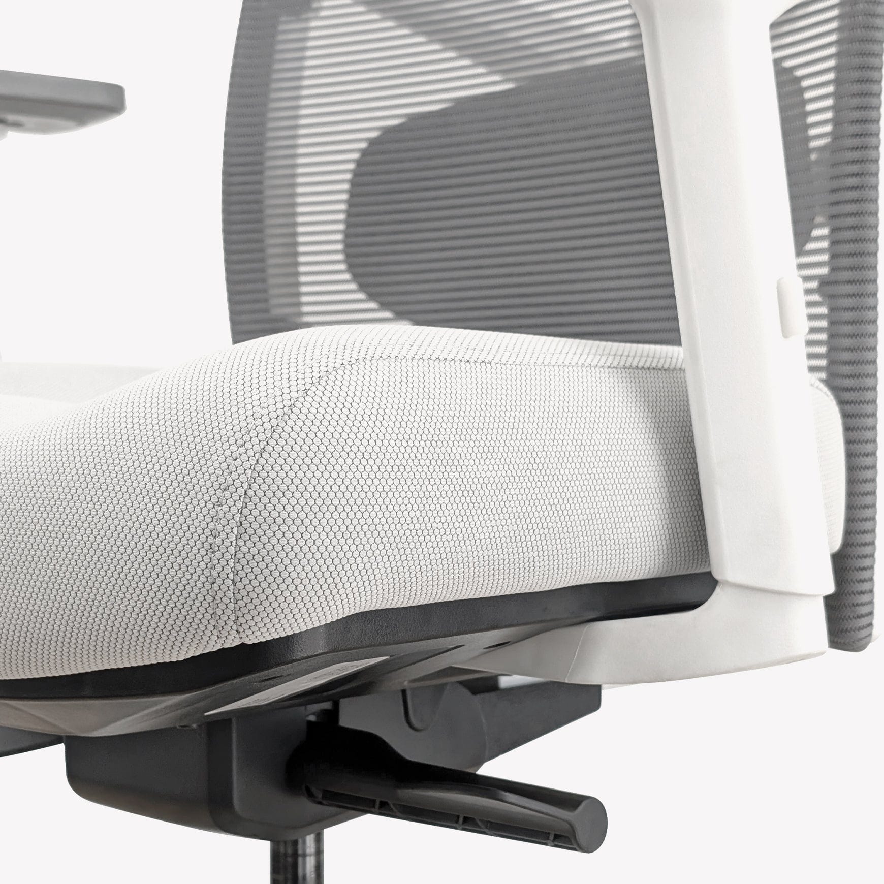 Desky-Elite-White-Egonomic-Office-Chair_1740x - ERGO OFFICE & HOME CHAIRS